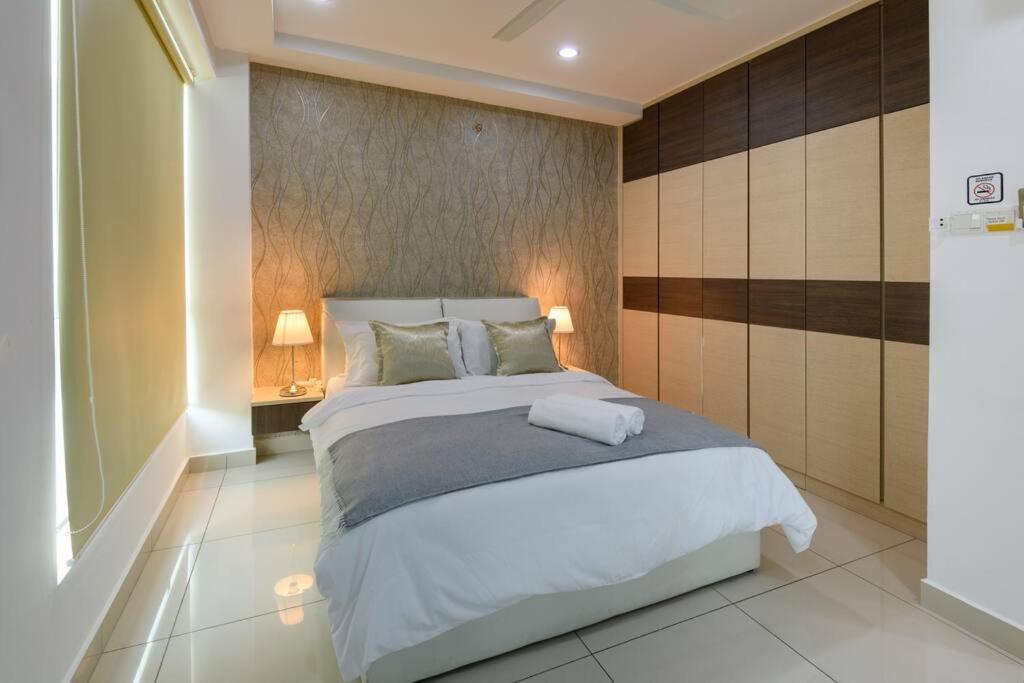 2R1B/Seaview Tropical /1~8Pax/Gurney Mansion One Apartment George Town Exterior photo