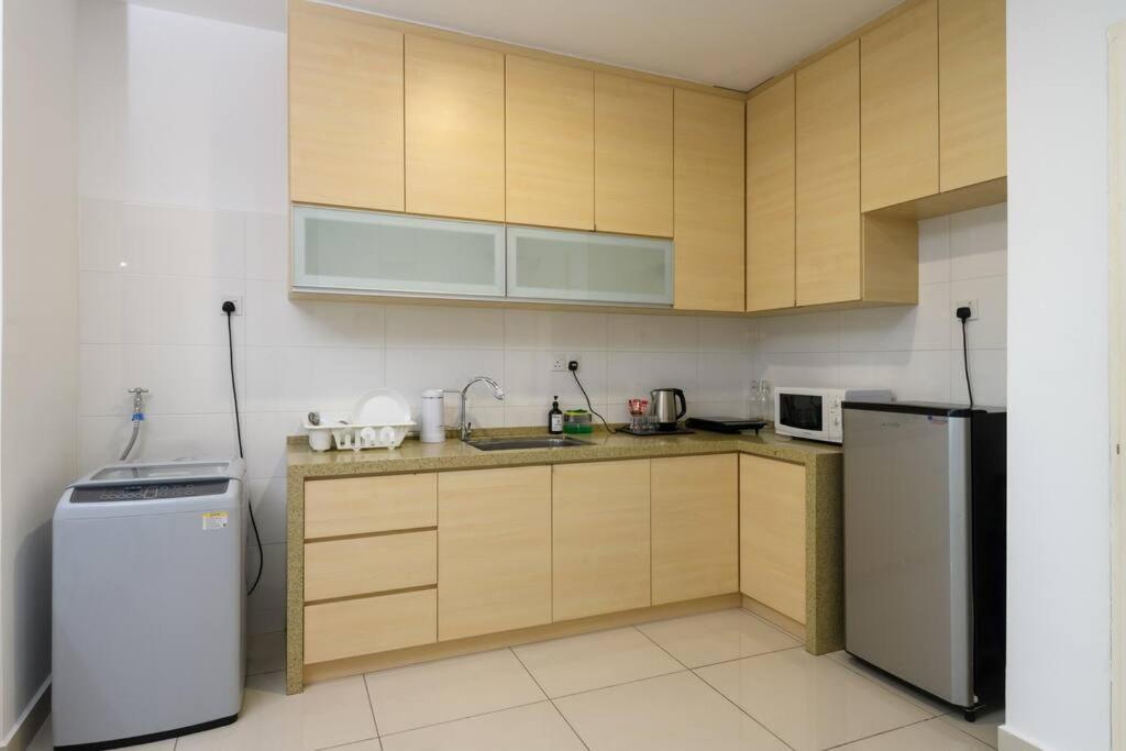 2R1B/Seaview Tropical /1~8Pax/Gurney Mansion One Apartment George Town Exterior photo