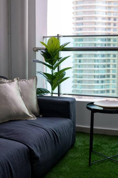 2R1B/Seaview Tropical /1~8Pax/Gurney Mansion One Apartment George Town Exterior photo